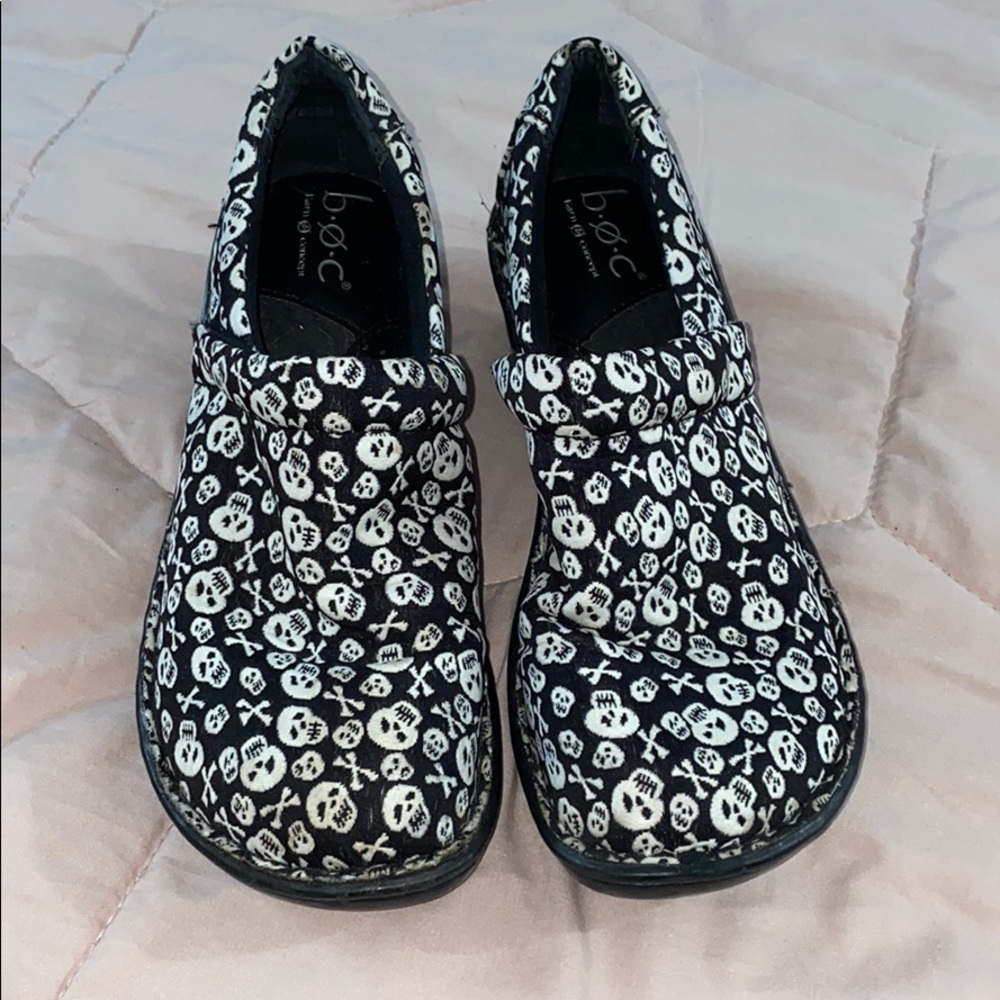 Boc skull shoes